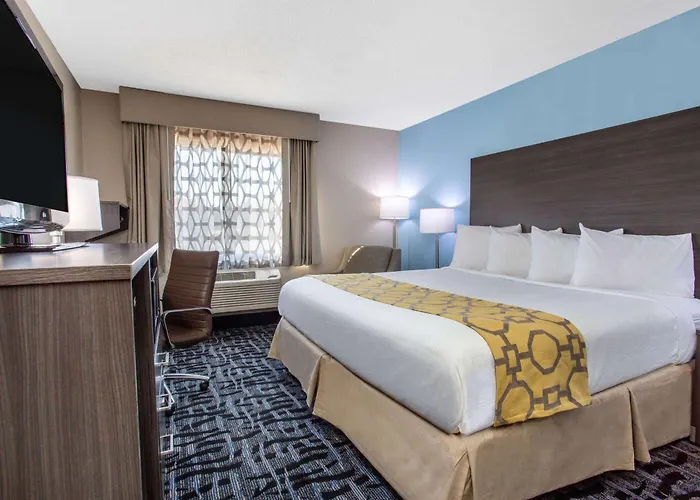 Hotel Baymont By Wyndham Joliet