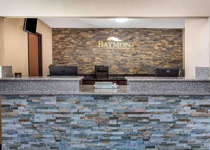 Hotel Baymont By Wyndham 2*