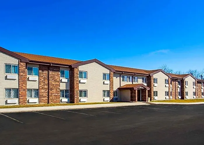 Hotel Baymont By Wyndham Joliet